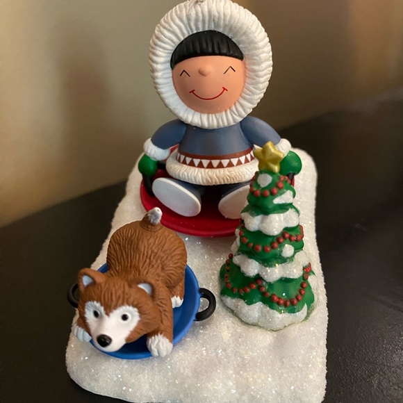 Hallmark Ornament - Frosty Friends - Picture 2 of 2